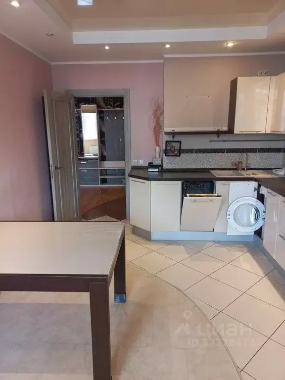 3-к кв. Свердловская область, Екатеринбург ул. 8 Марта, 181к6 (84.7 м) - Фото 1