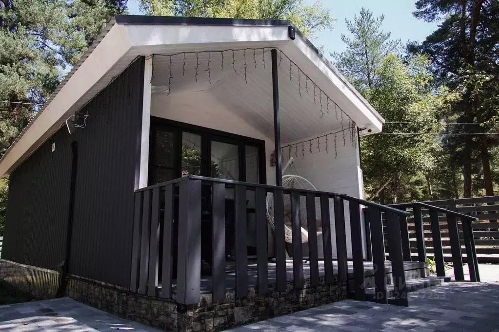 Дом в Карачаево-Черкесия, Зеленчукский район, с. Архыз  (45 м) - Фото 1