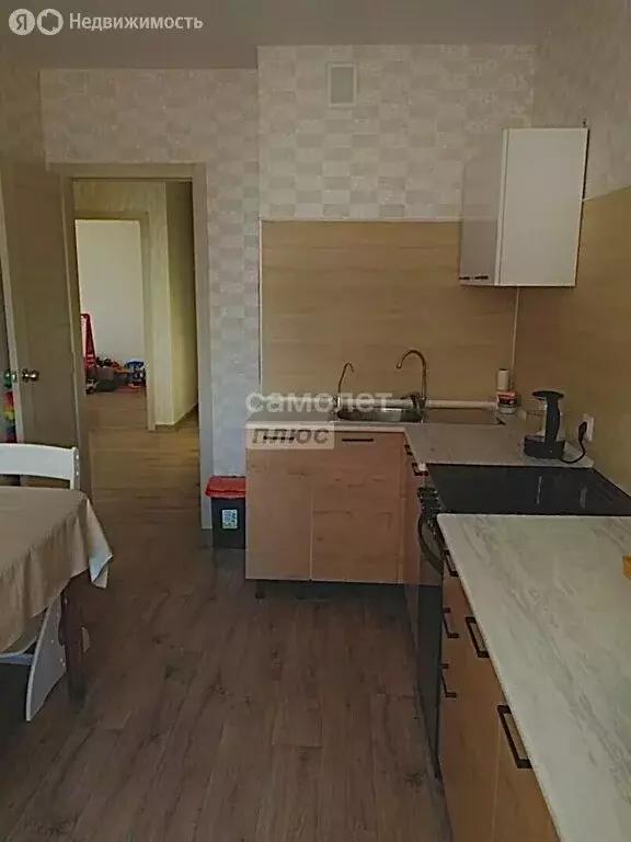 3-комнатная квартира: Пермь, улица Сакко и Ванцетти, 93А (61.9 м) - Фото 2