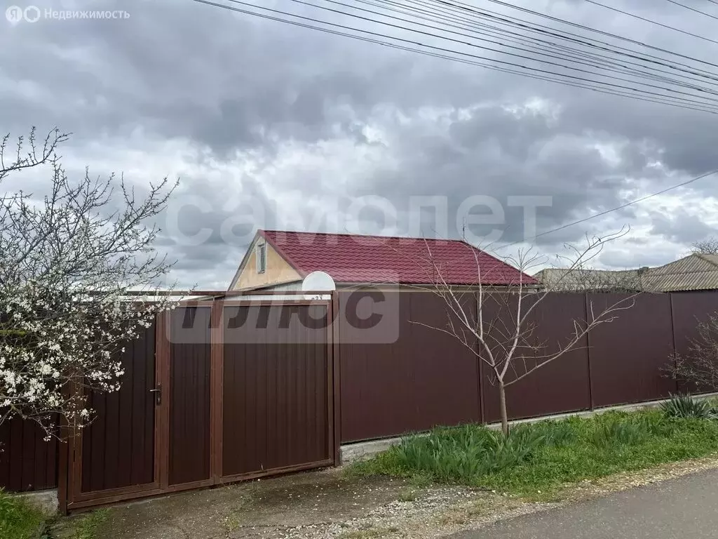 Дом в Сакский район, Ромашкинское сельское поселение, село Колоски, ... - Фото 2