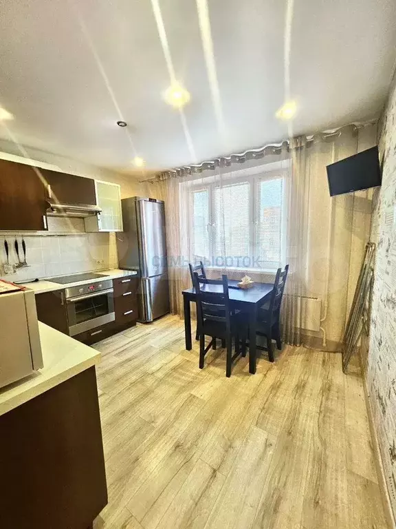 2-к. квартира, 58 м, 9/17 эт. - Фото 0