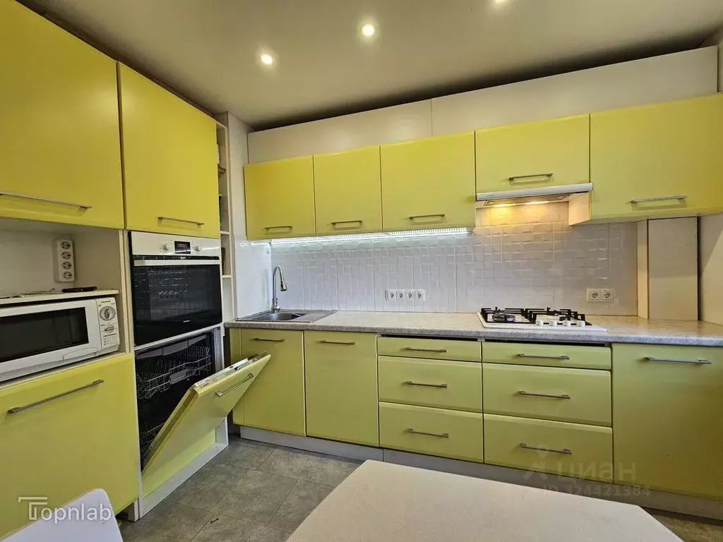 3-к кв. Калининградская область, Приморск ул. Янтарная (68.0 м) - Фото 1