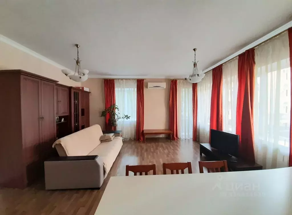 2-к кв. Краснодарский край, Сочи Бытха мкр, ул. Бытха, 2/5 (70.0 м) - Фото 0