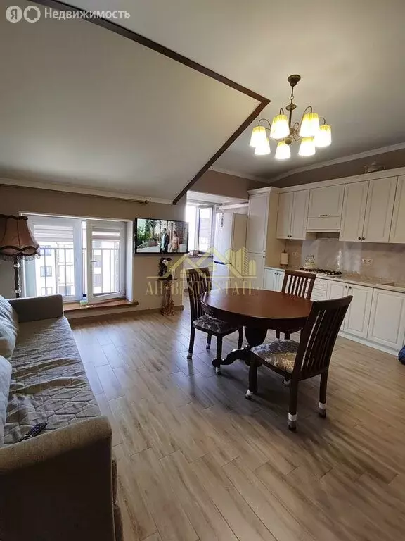 2-комнатная квартира: Владикавказ, улица Билара Кабалоева, 20 (61 м) - Фото 2