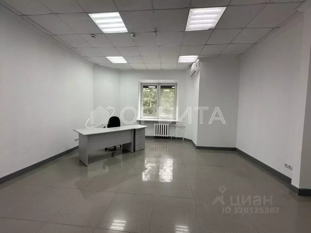 Офис в Тюменская область, Тюмень ул. Мельникайте, 55 (50 м) - Фото 0