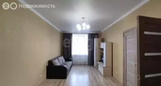 2-комнатная квартира: Владикавказ, улица Зураба Магкаева, 10к5 (68 м) - Фото 1
