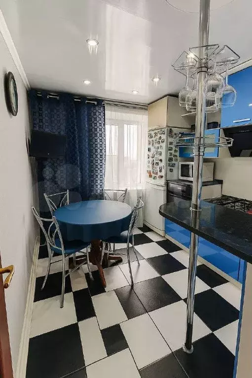 3-к. квартира, 69 м, 6/9 эт. - Фото 1