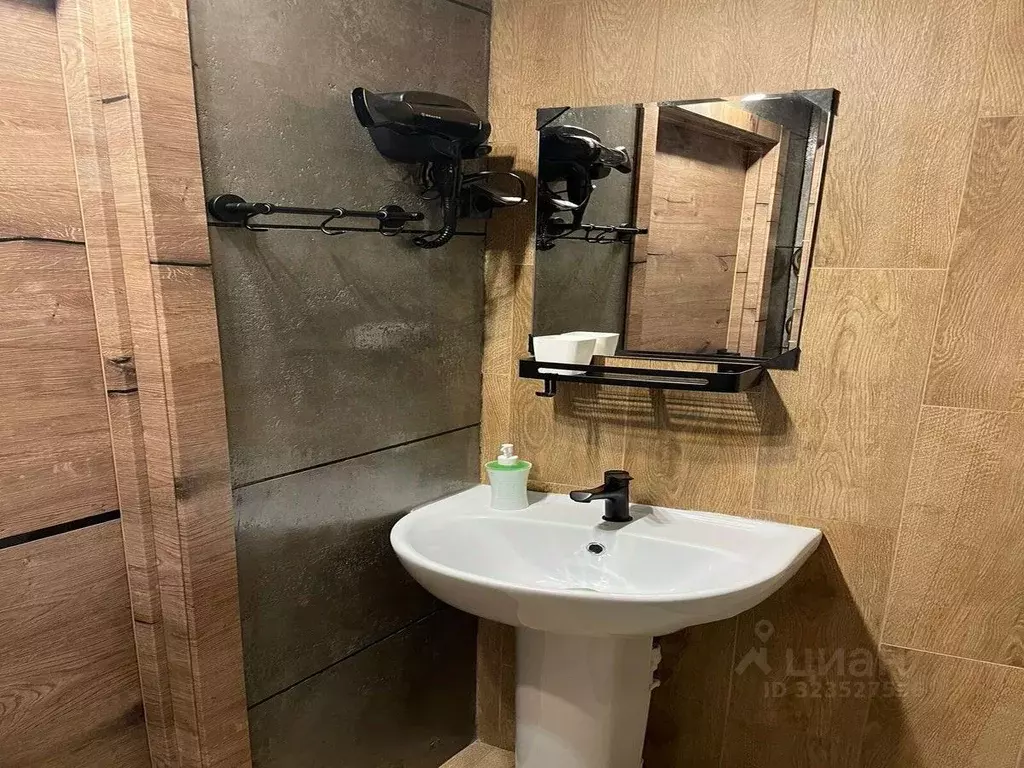 Комната Красноярский край, пос. Солнечный ул. Карбышева, 32Б (30.0 м) - Фото 2