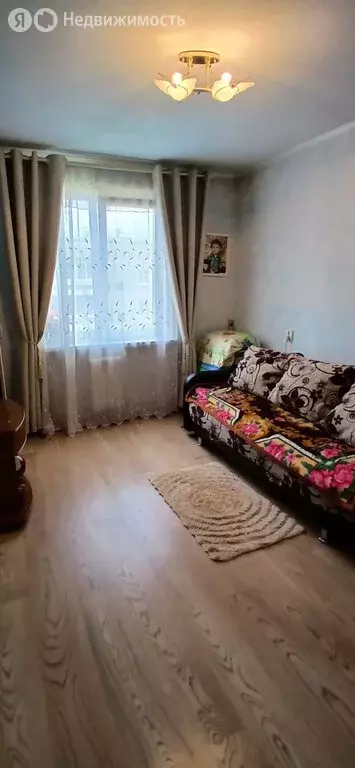 3-комнатная квартира: Садовый, Верстовая улица, 5 (63.8 м) - Фото 0