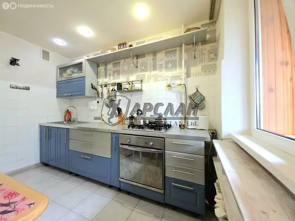 3-комнатная квартира: Казань, улица Комиссара Габишева, 1 (69 м) - Фото 2