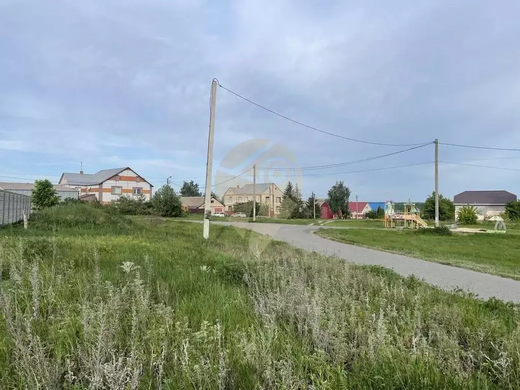 Участок в Белгородская область, Старооскольский городской округ, с. ... - Фото 1