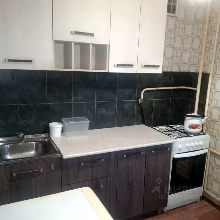 1-к кв. Удмуртия, Ижевск ул. Труда, 84 (30.0 м) - Фото 1