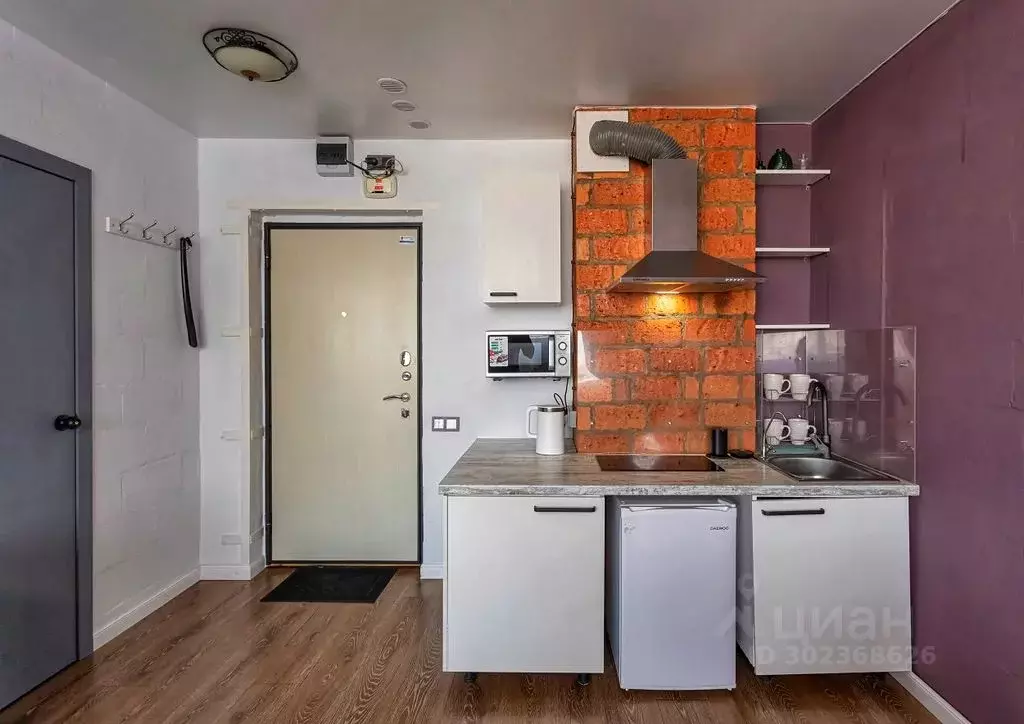 Студия Приморский край, Владивосток Фастовская ул., 29 (32.0 м) - Фото 1