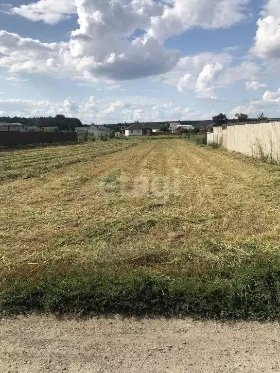 Участок в Белгородская область, Старооскольский городской округ, с. ... - Фото 1