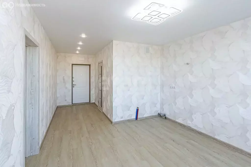 1-комнатная квартира: Тюмень, улица Василия Малкова, 10 (35.1 м) - Фото 1