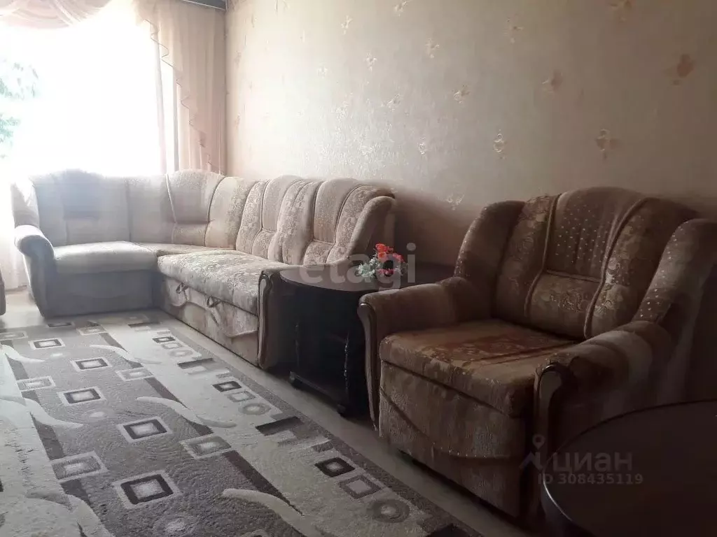 2-к кв. Псковская область, Пыталово ул. Шафранского, 11 (52.7 м) - Фото 2