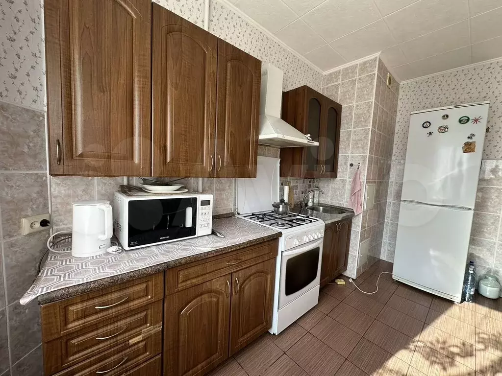 3-к. квартира, 63 м, 3/9 эт. - Фото 1