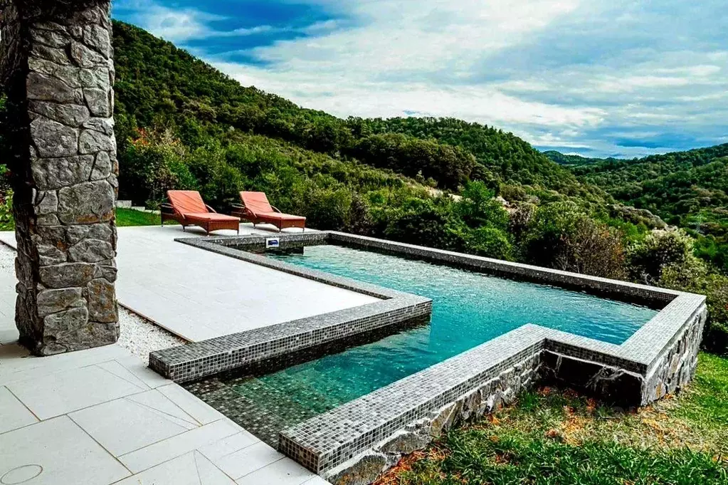 Дом в Краснодарский край, Сочи с. Эстосадок,  (200 м) - Фото 1