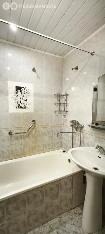 2-комнатная квартира: Ульяновск, Камышинская улица, 39Б (87.3 м) - Фото 0