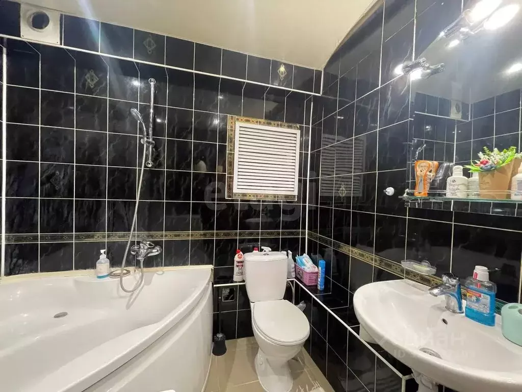 3-к кв. Коми, Ухта Первомайская ул., 40 (51.0 м) - Фото 0