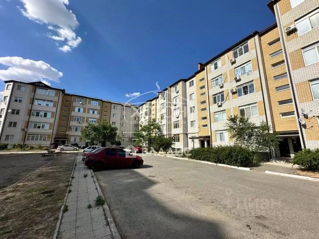 2-к кв. Калмыкия, Элиста Квартальная ул., 18 (67.0 м) - Фото 0