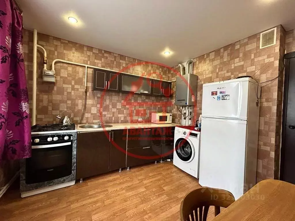 2-к кв. Краснодарский край, Армавир 8-й мкр, 6к2 (55.0 м) - Фото 1