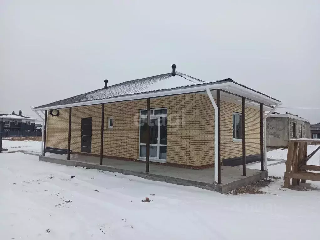 Дом в Амурская область, Благовещенский район, с. Верхнеблаговещенское  ... - Фото 1