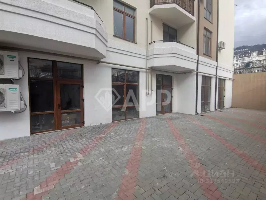 Торговая площадь в Краснодарский край, Геленджик ул. Суворова, 27к1 ... - Фото 1