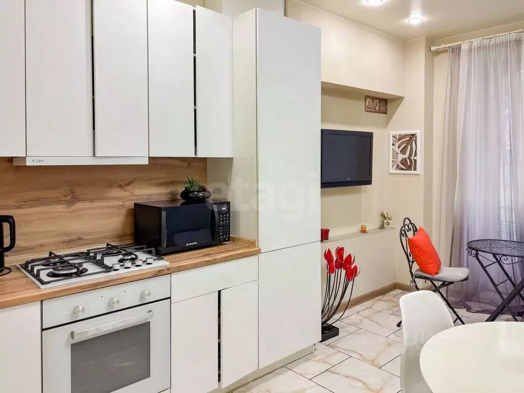 2-к кв. Псковская область, Псков ул. Леона Поземского, 10 (72.0 м) - Фото 2