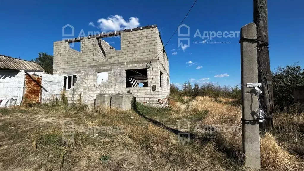 Дом в Волгоградская область, Волгоград Ртищевская ул. (220 м) - Фото 1