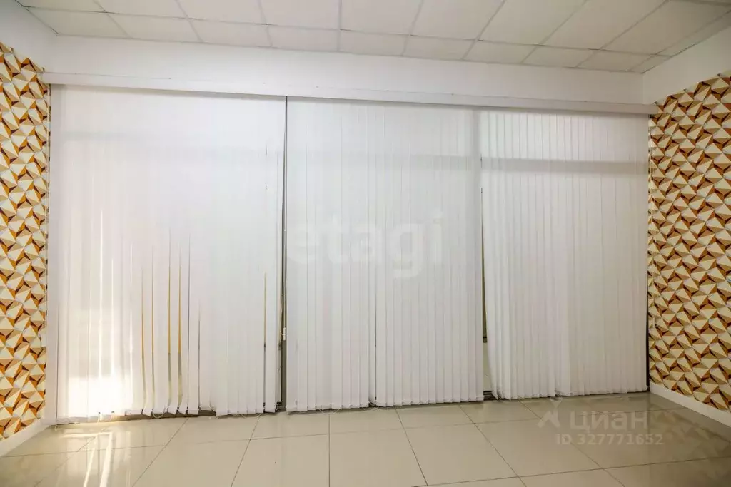 Офис в Ханты-Мансийский АО, Сургут ул. Маяковского, 57 (36 м) - Фото 2