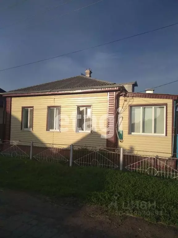 Дом в Белгородская область, Алексеевский муниципальный округ, с. ... - Фото 1