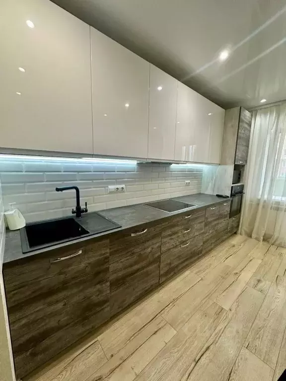 2-к кв. Вологодская область, Череповец Ленинградская ул., 8 (65.0 м) - Фото 1