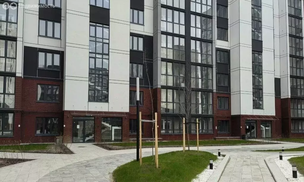 3-комнатная квартира: Калининград, Закатная улица, 29к2 (92.5 м) - Фото 1