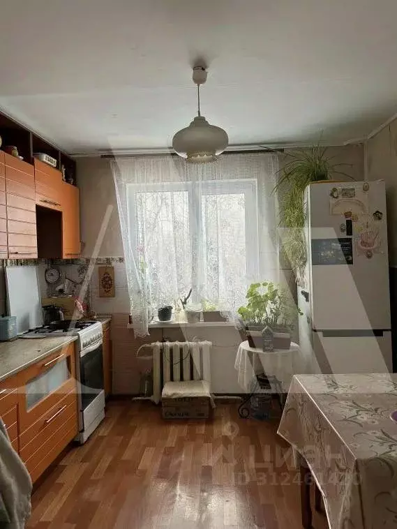 4-к кв. Омская область, Кормиловка рп ул. Маяковского, 32 (77.9 м) - Фото 1