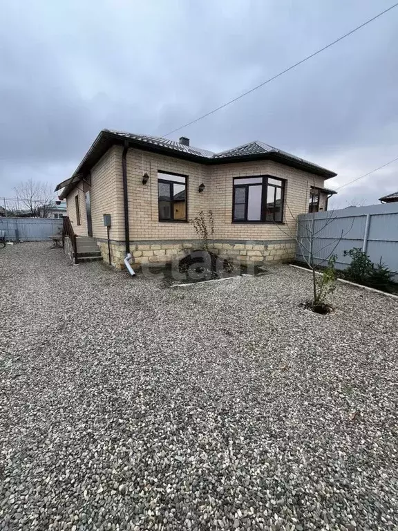 Дом в Ставропольский край, Михайловск Шпаковский район, ул. ... - Фото 1