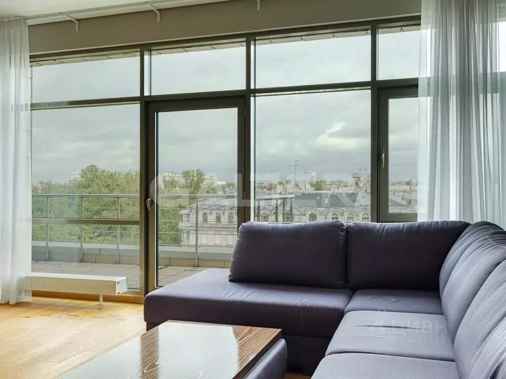 3-к кв. Санкт-Петербург Каменноостровский просп., 64К2 (156.9 м) - Фото 2
