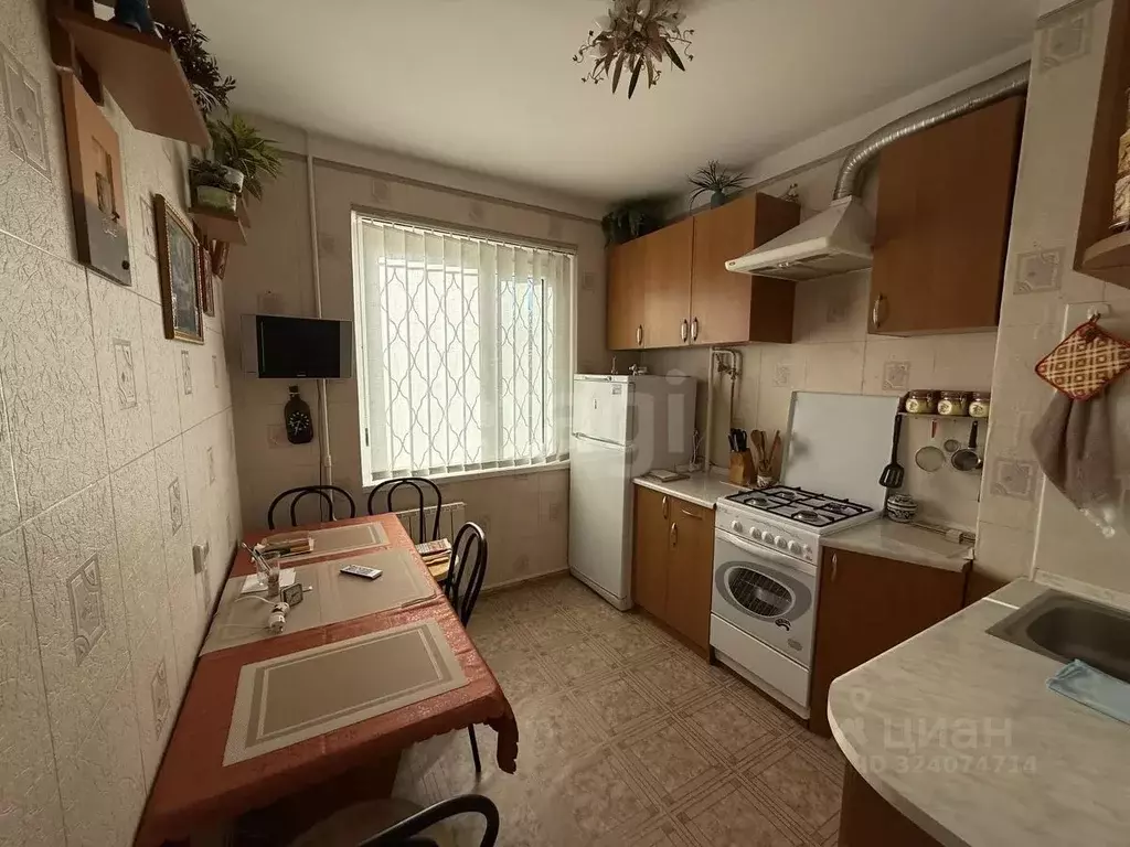 2-к кв. Крым, Симферополь ул. Дружбы (50.0 м) - Фото 1