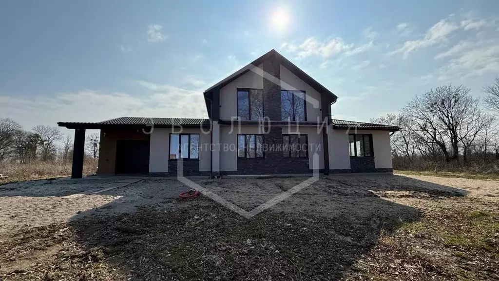 Дом в Калининградская область, Гурьевский муниципальный округ, пос. ... - Фото 1