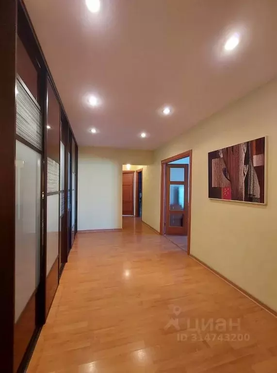 3-к кв. Псковская область, Псков Красноармейская ул., 24 (106.9 м) - Фото 1