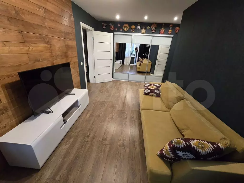 2-к. квартира, 60 м, 4/9 эт. - Фото 1