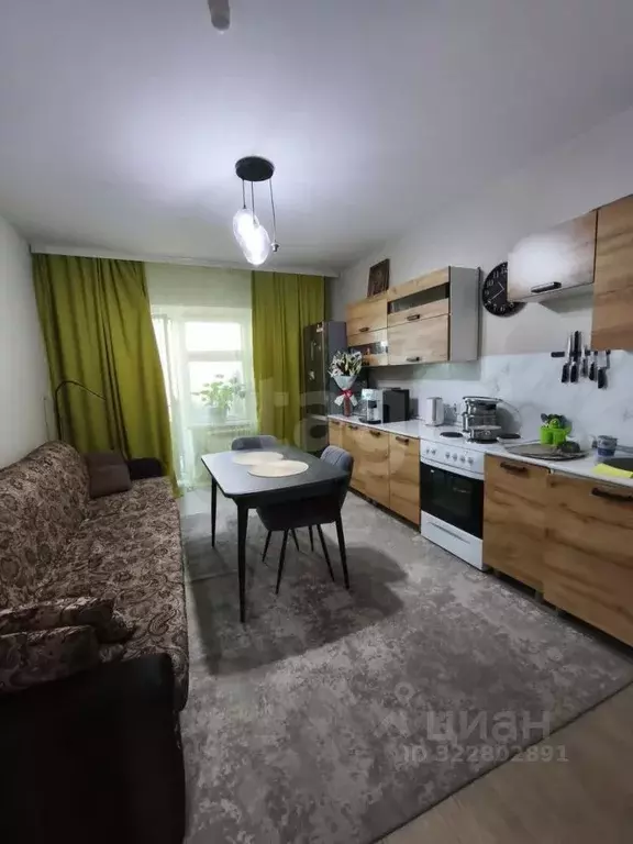 3-к кв. Ханты-Мансийский АО, Нижневартовск Интернациональная ул., 1к1 ... - Фото 1