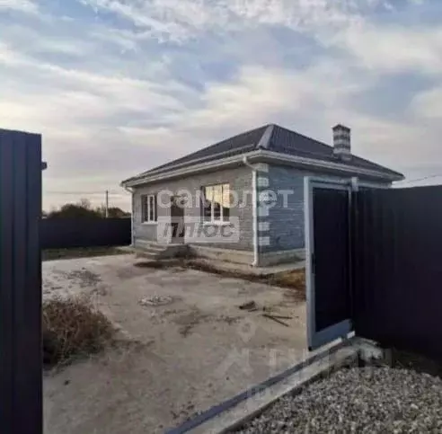 Дом в Краснодарский край, Динской район, Мичуринское с/пос, пос. ... - Фото 1