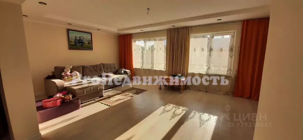 Дом в Тыва, Кызыл ул. Владимира Оскал-оола, 28 (181 м) - Фото 1