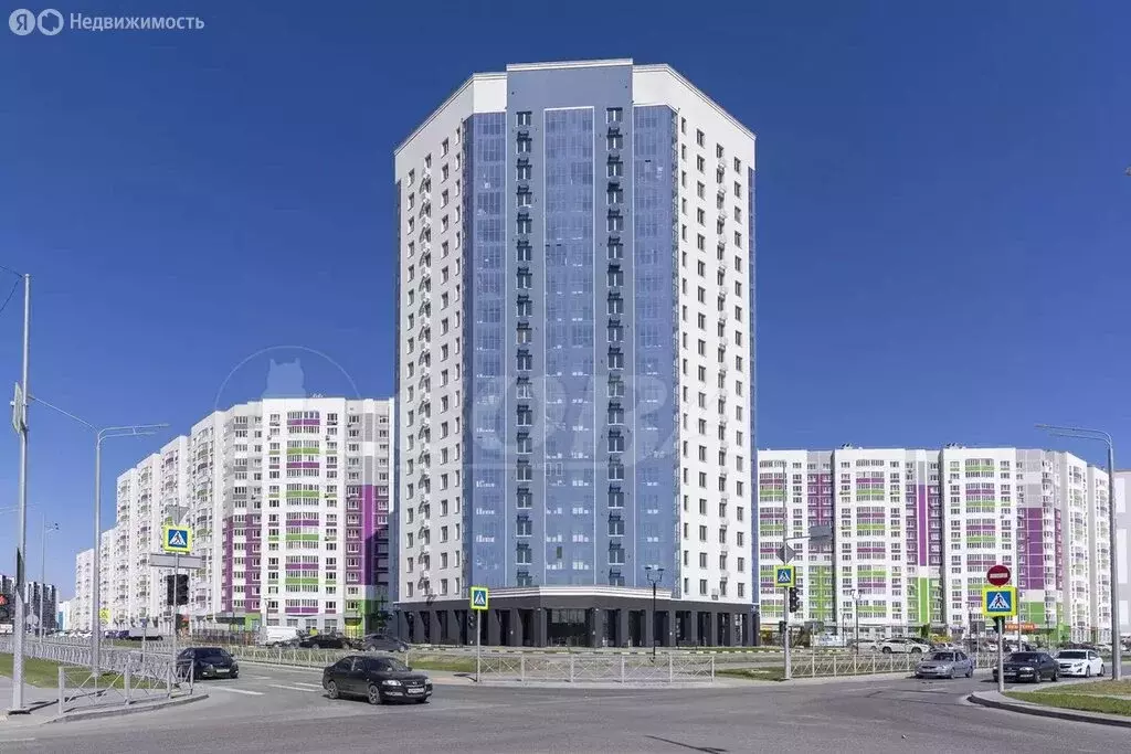 3-комнатная квартира: Тюмень, улица Монтажников, 36 (81 м) - Фото 1