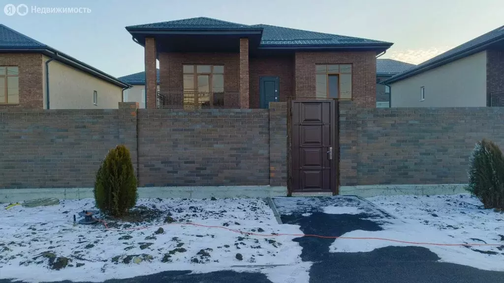 Дом в станица Ессентукская, Радужная улица (125 м) - Фото 1