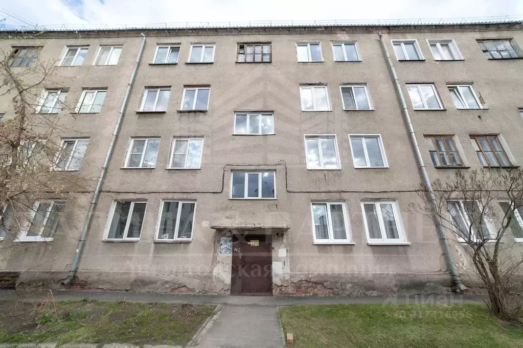 3-к кв. Кемеровская область, Новокузнецк ул. Хитарова, 46 (46.5 м) - Фото 0