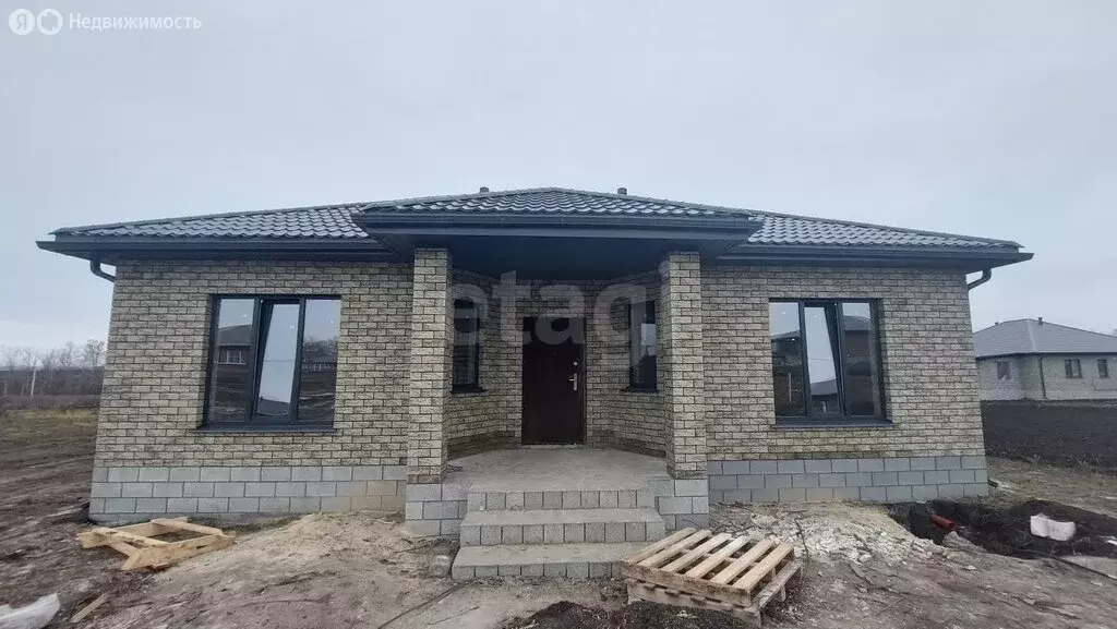 Дом в Строитель, Ореховая улица (110 м) - Фото 1