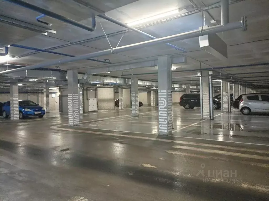 Гараж в Свердловская область, Екатеринбург ул. Гагарина, 9 (15 м) - Фото 1
