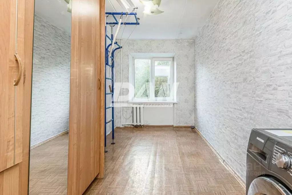 Комната Челябинская область, Челябинск ул. Гончаренко, 73А (12.1 м) - Фото 1